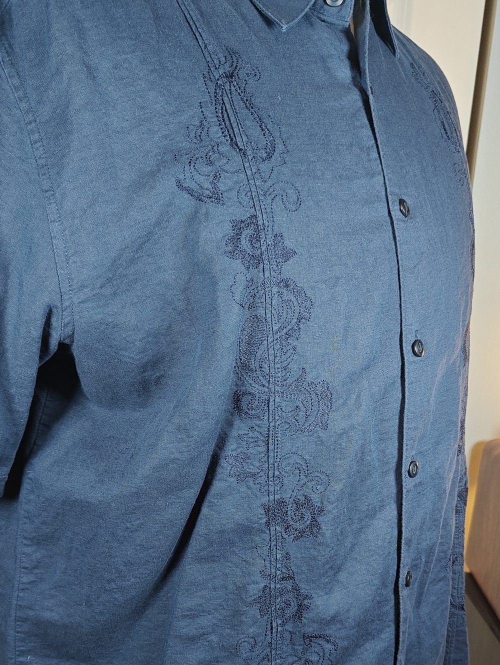 Cubavera Men's Dark Navy Embroidered Linen Short Sleeve Guayabera Shirt XXL - Picture 3 of 5
